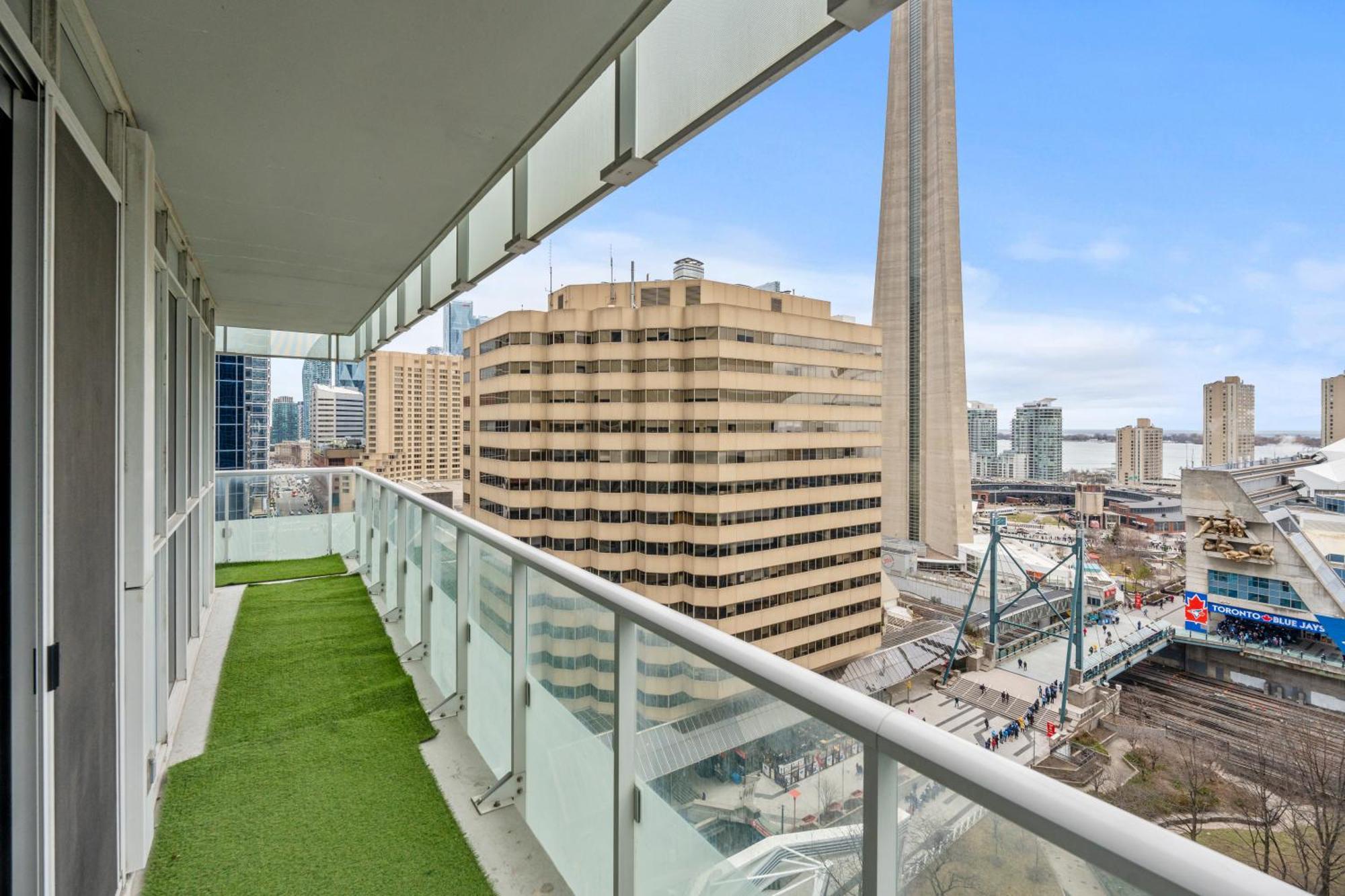Globalstay Modern Downtown Apartment Торонто Экстерьер фото