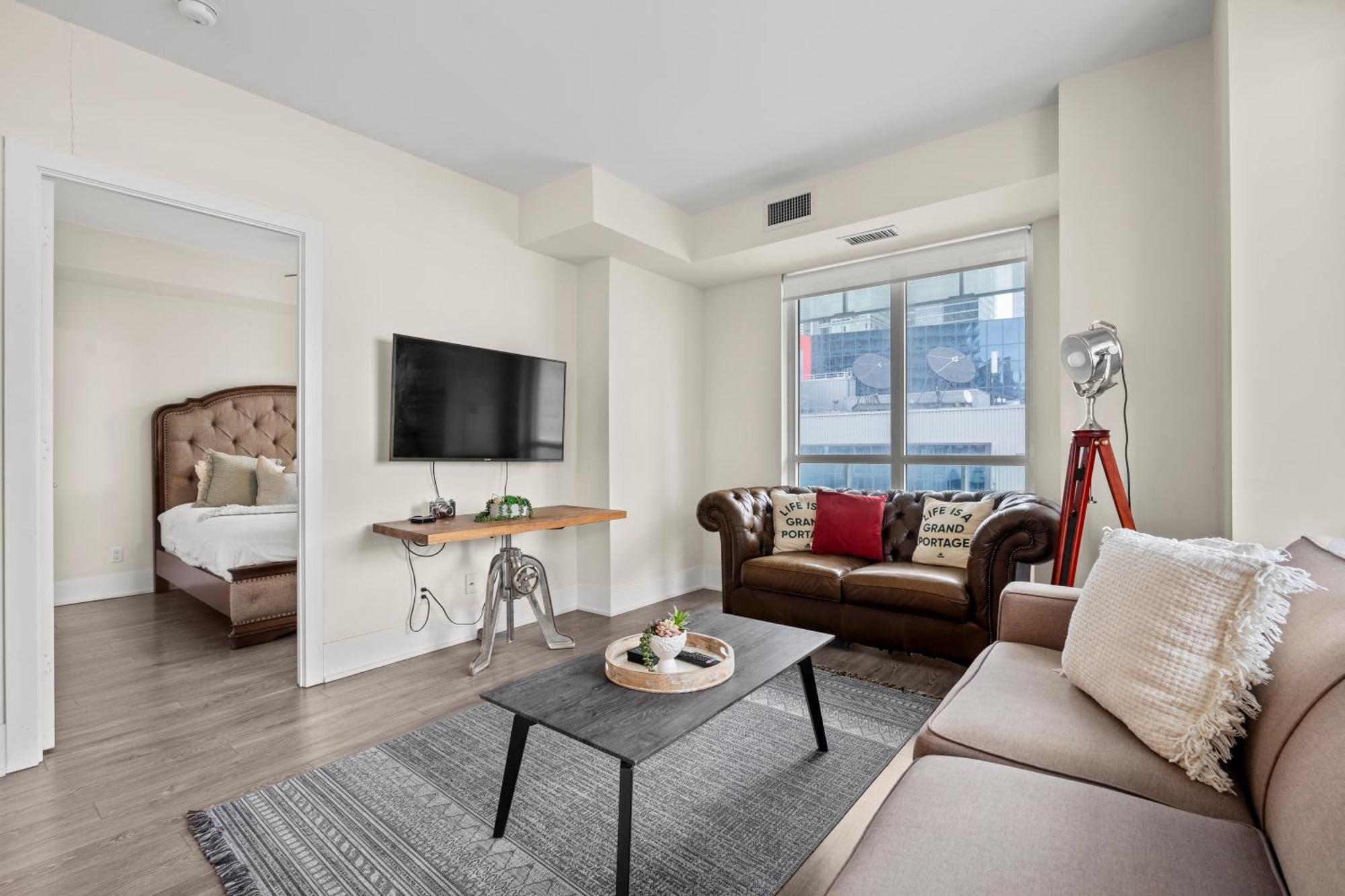 Globalstay Modern Downtown Apartment Торонто Экстерьер фото