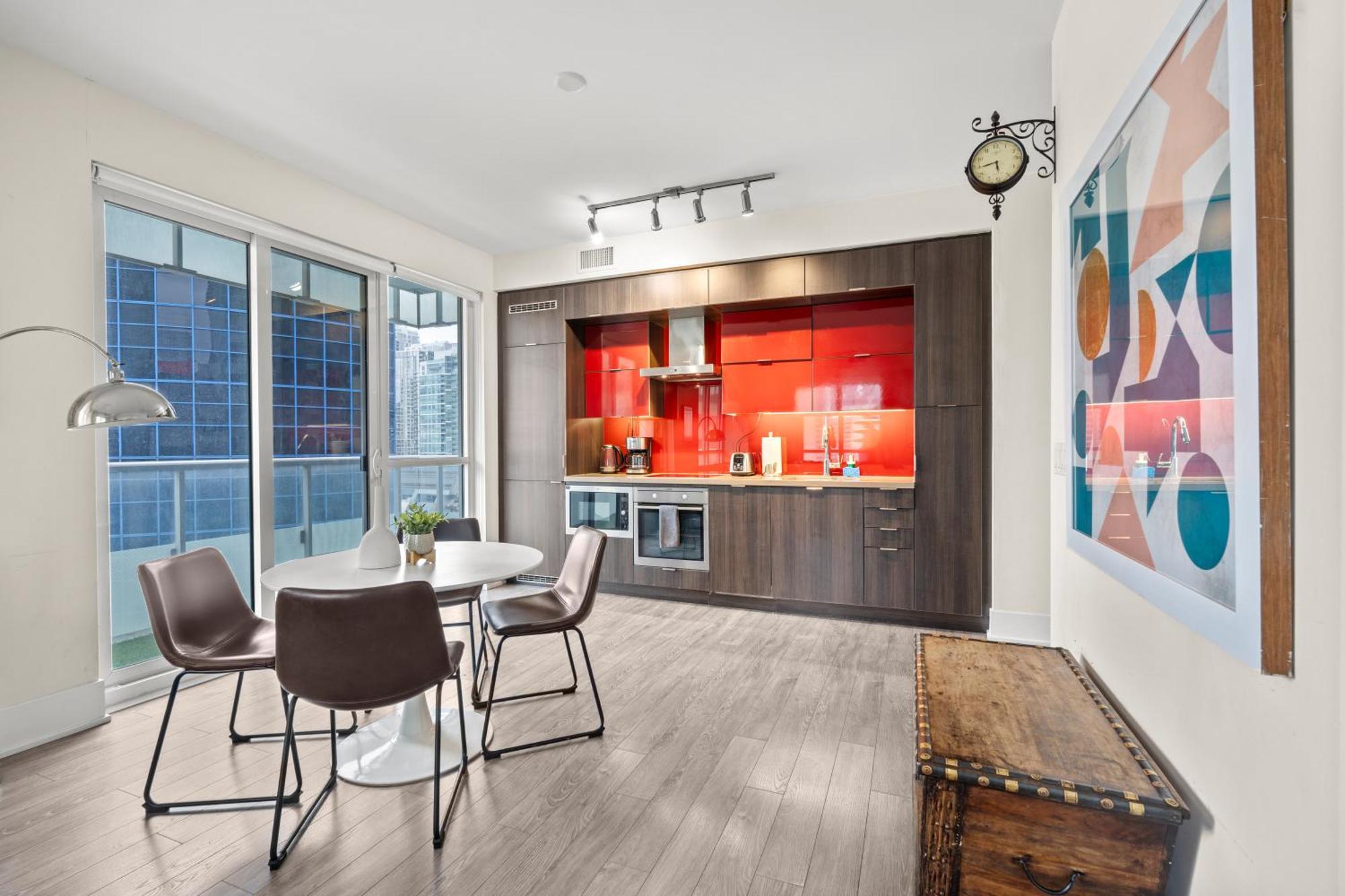 Globalstay Modern Downtown Apartment Торонто Экстерьер фото